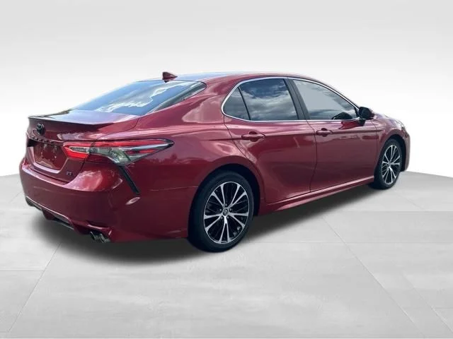 Used 2019 Red Toyota SE image 5