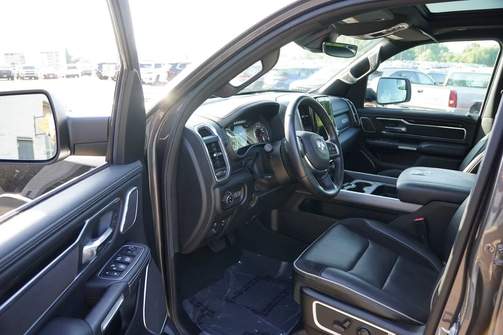 Certified Used 2022 Granite Crystal Metallic Clearcoat Ram Laramie image 15