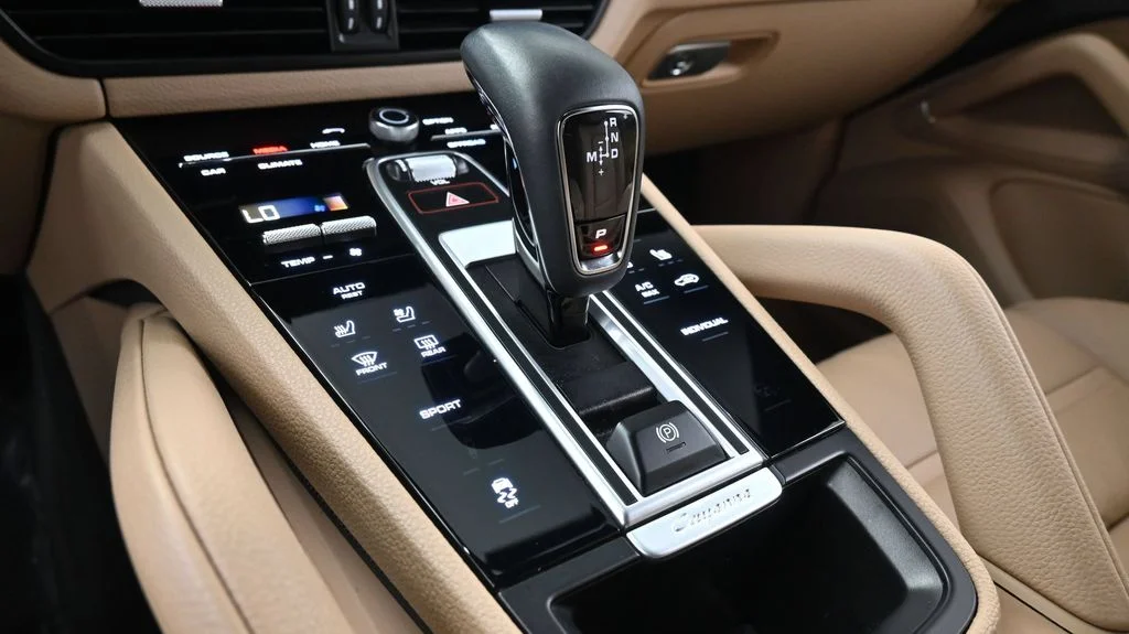 Used 2023  Porsche Platinum Edition image 26