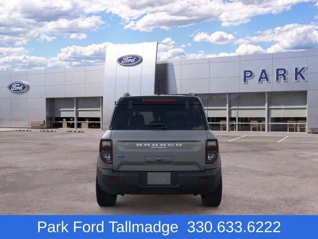 New 2025 Carbonized Gray Metallic Ford Outer Banks image 5
