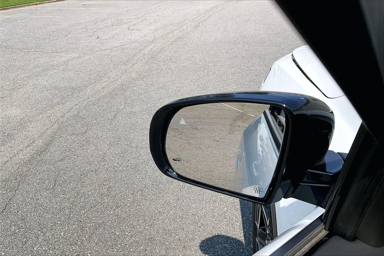 New 2026 Bright White Clearcoat Jeep Laredo image 20