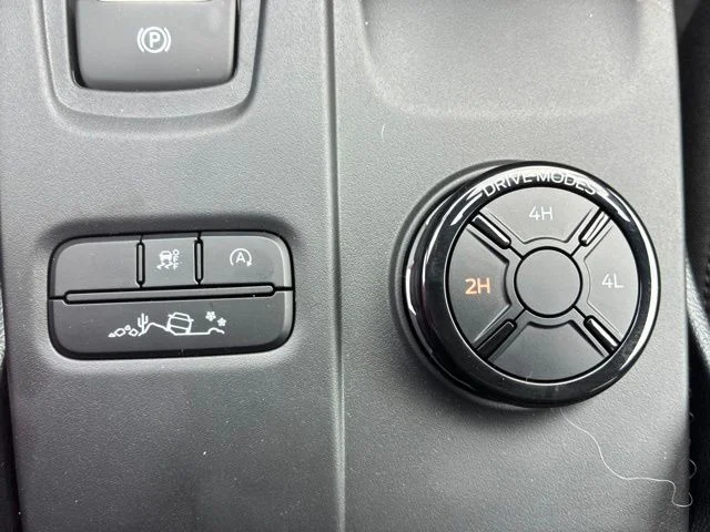 New 2026 Marsh Gray Ford XLT image 39