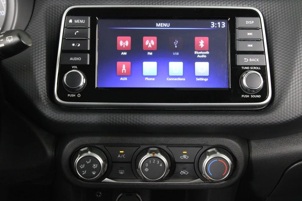2025 Nissan KICKS PLAY Base - Photo 9