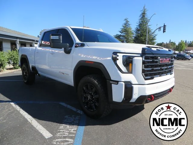Used 2025 White GMC AT4 image 7