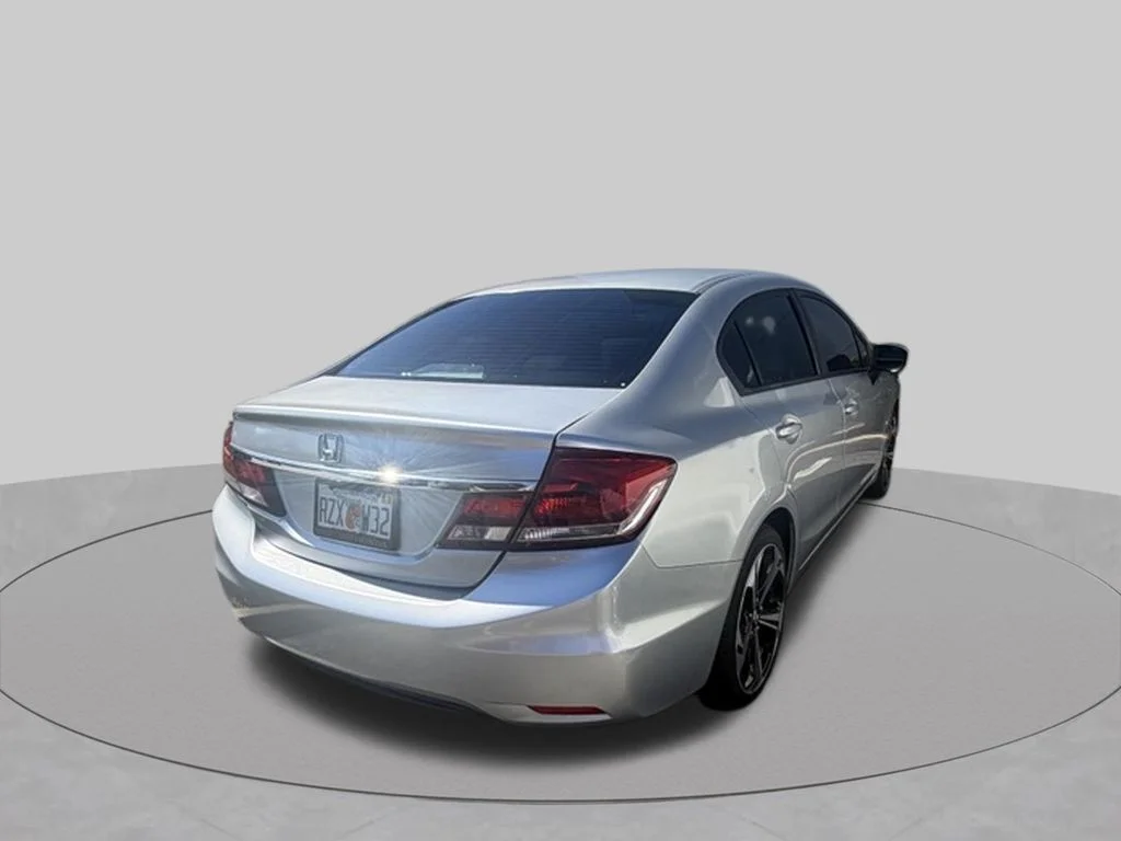 Used 2014 Silver Honda LX image 4