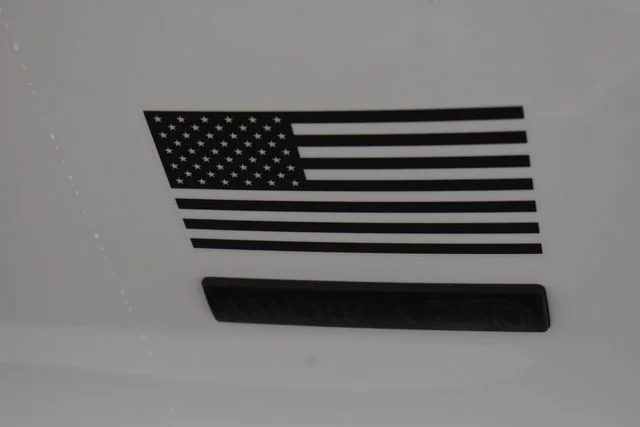 New 2027 Bright White Clear-Coat Exterior Paint Chrysler Select image 15
