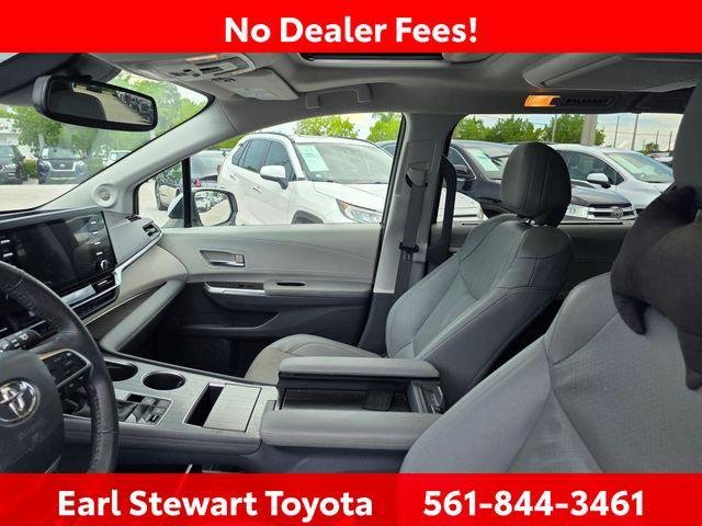 Certified Used 2023 WIND CHILL PEARL* Toyota  image 4