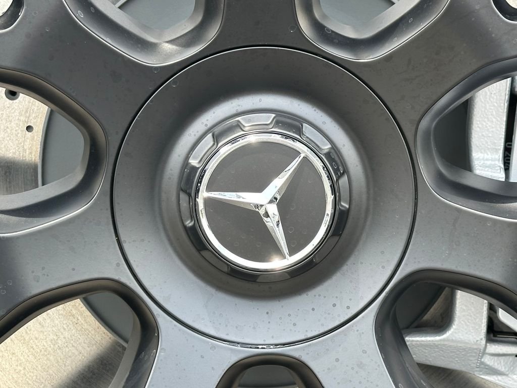 New 2026 MANUFAKTUR Alpine Grey Mercedes-Benz AMG® GLE 53 4MATIC+ Coupe image 11