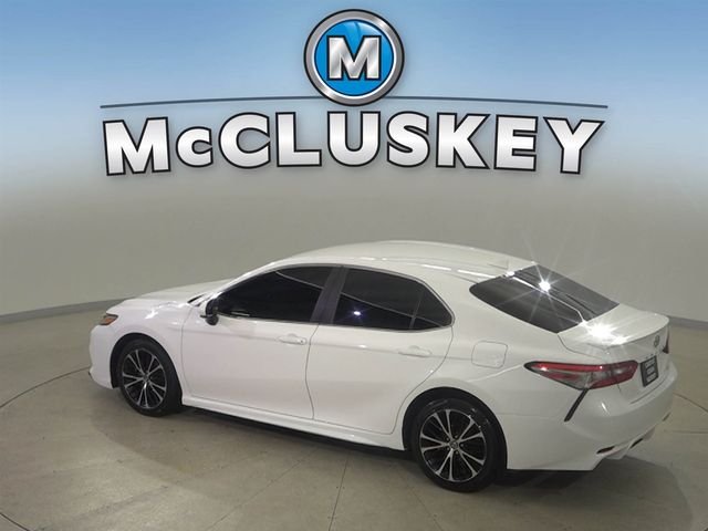 Used 2019 White Toyota SE image 27