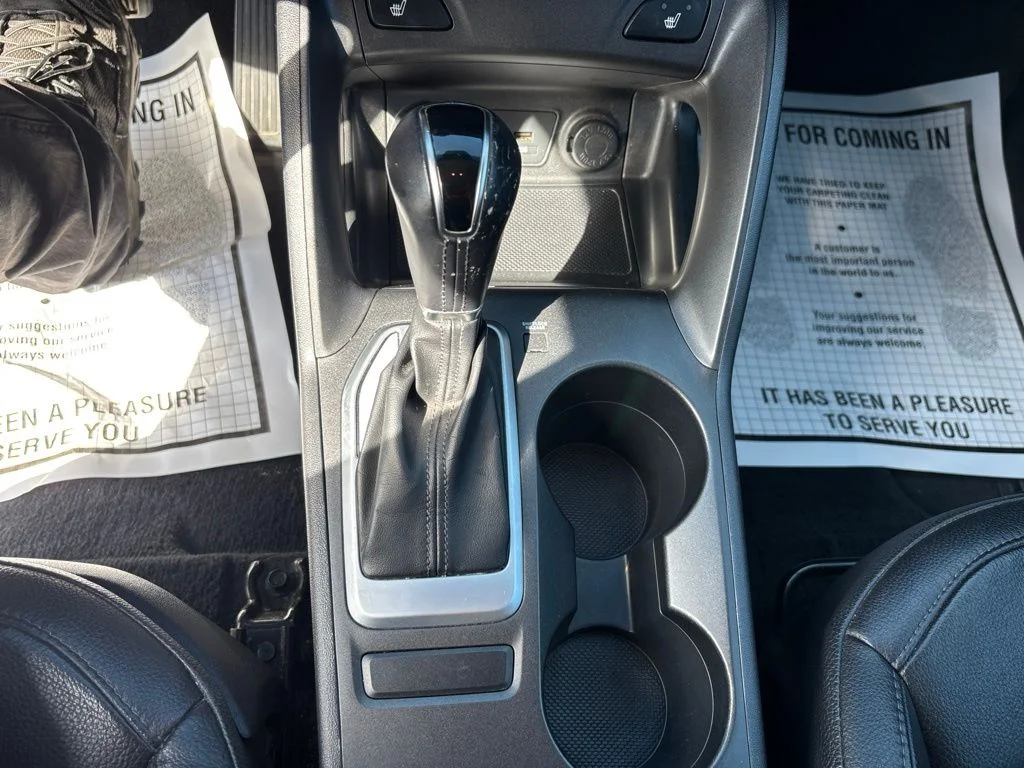 Used 2015 Gray Hyundai SE image 23