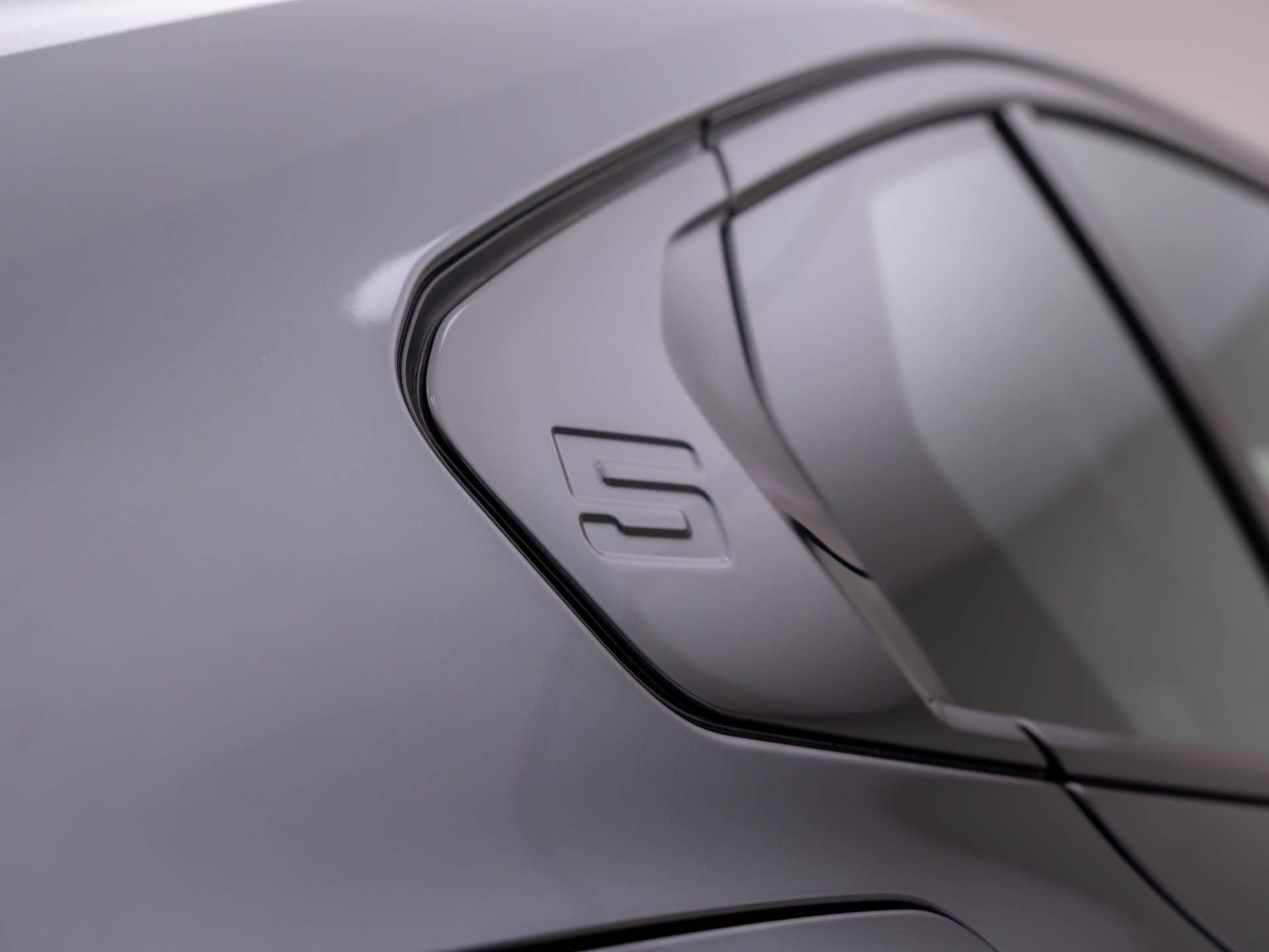 New 2026 Dark Graphite Metallic BMW 530i xDrive image 32