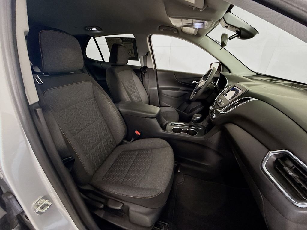 Used 2022 Silver Ice Metallic Chevrolet LT image 26