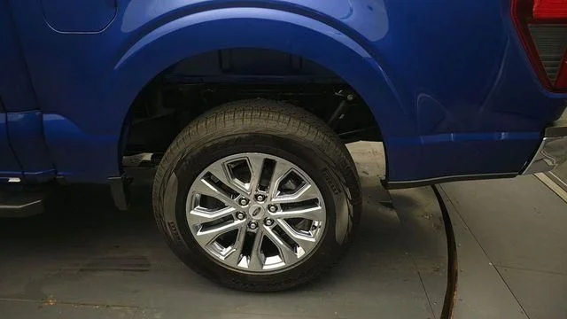 New 2026 Blue Ford XLT image 9