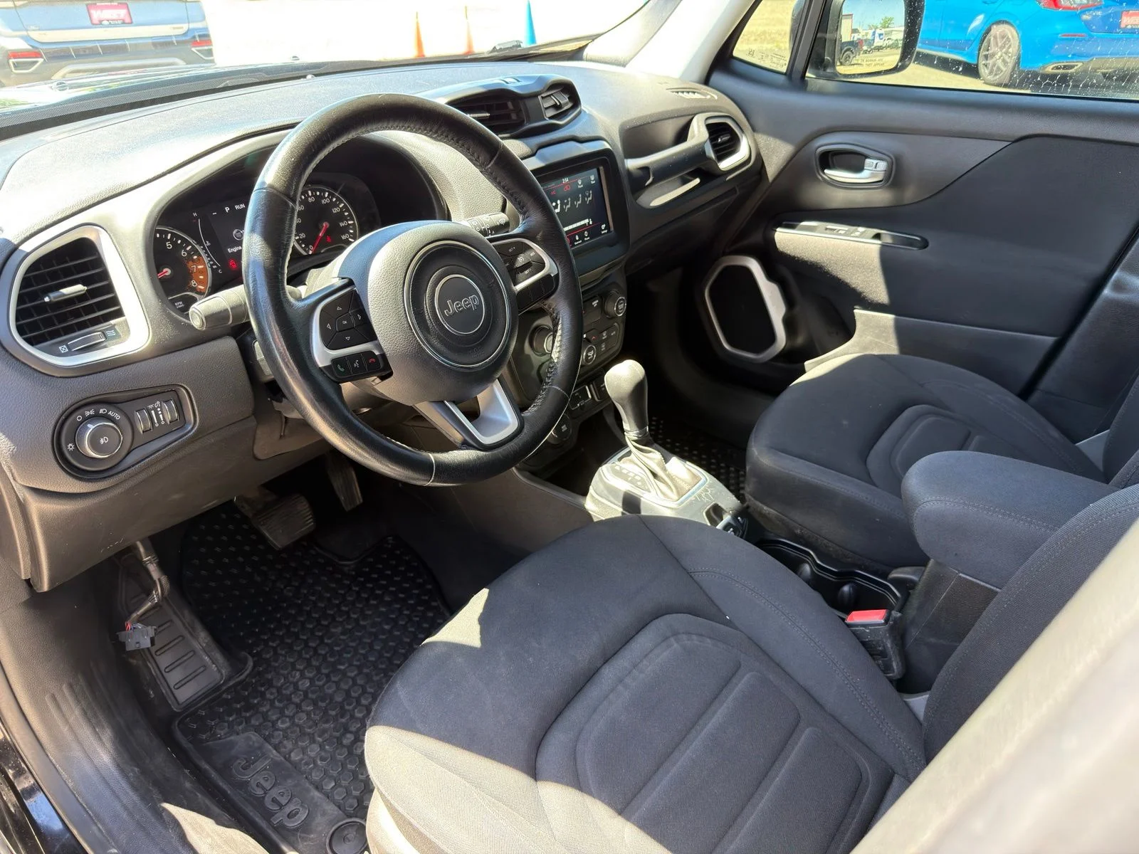 Used 2018 Black Jeep Latitude image 17