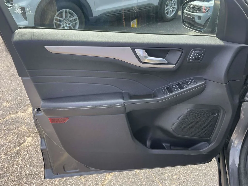 Used 2022 Gray Ford SEL image 15