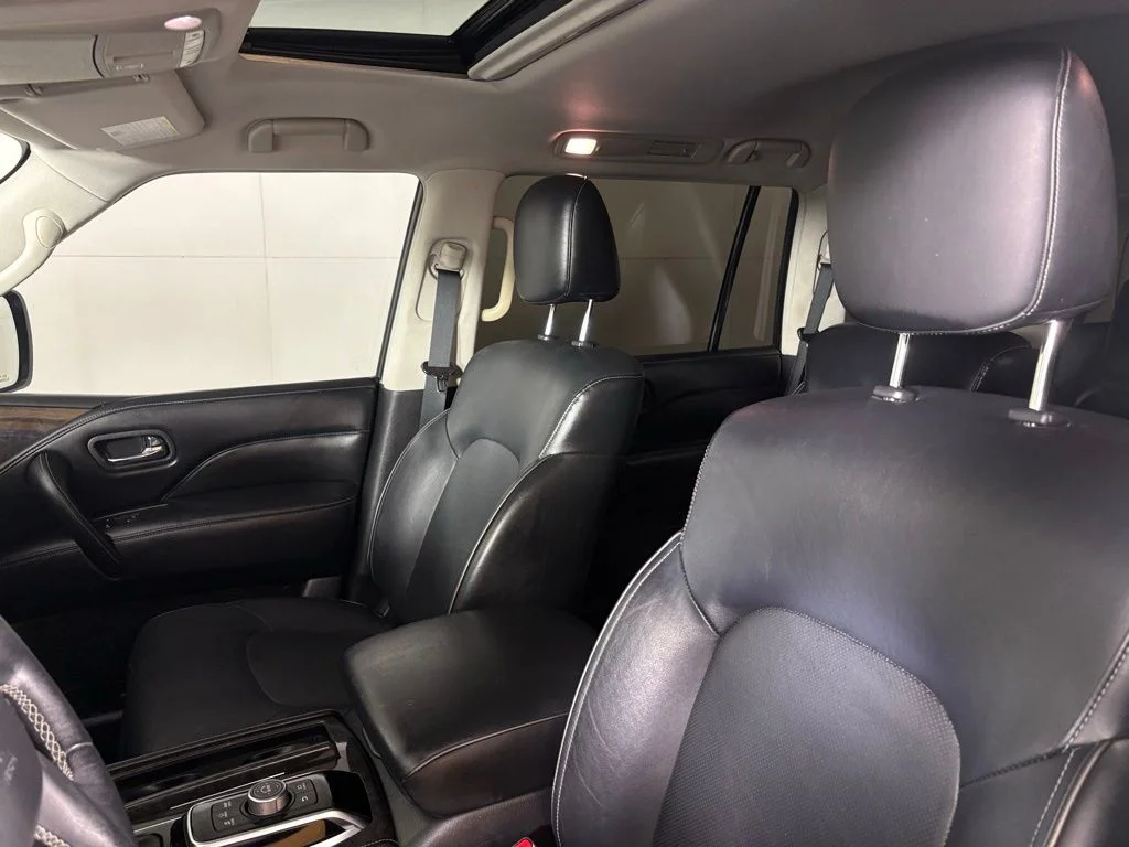 Used 2023 Black INFINITI LUXE image 23