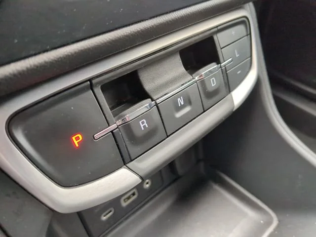 Used 2024 Downpour Metallic GMC SLT image 28
