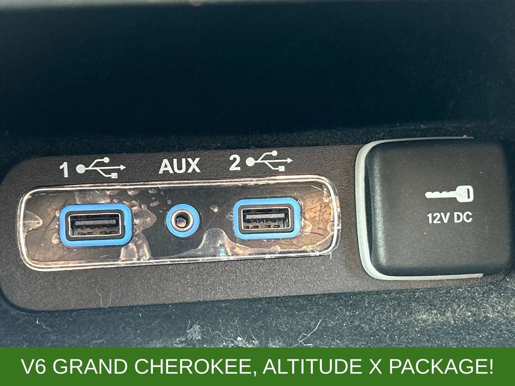 Used 2021 Black Jeep Laredo X image 29