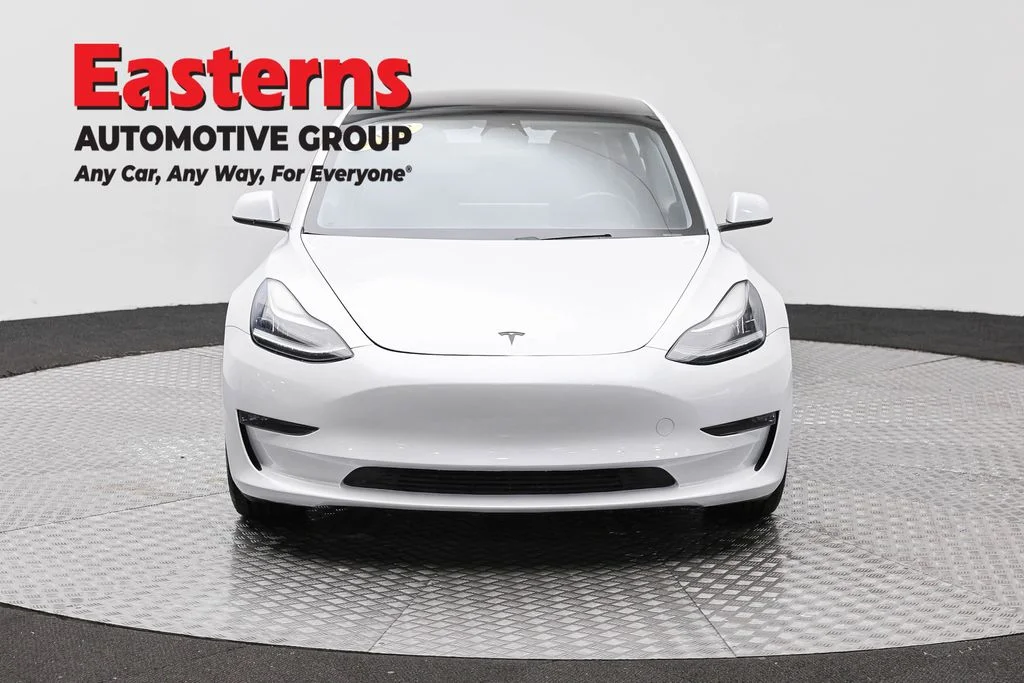 Used 2018 White Tesla Long Range image 2