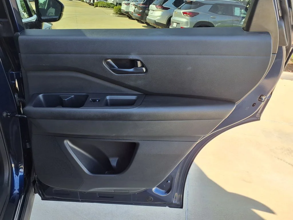 Used 2025 Blue Nissan SV image 22