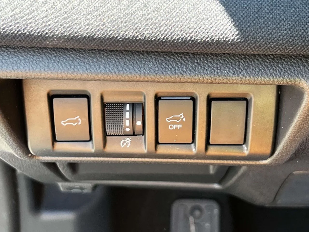Used 2024 Ice Silver Metallic Subaru Premium image 28