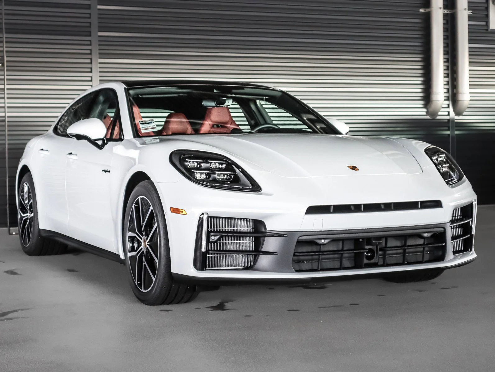 New 2026 Carrara White Metallic Porsche 4 E-Hybrid image 7