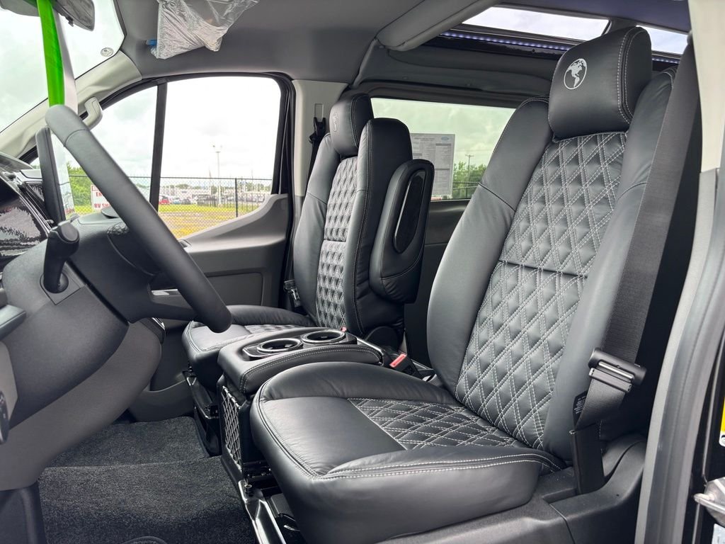 New 2026 Black Ford Explorer Limited SE image 17