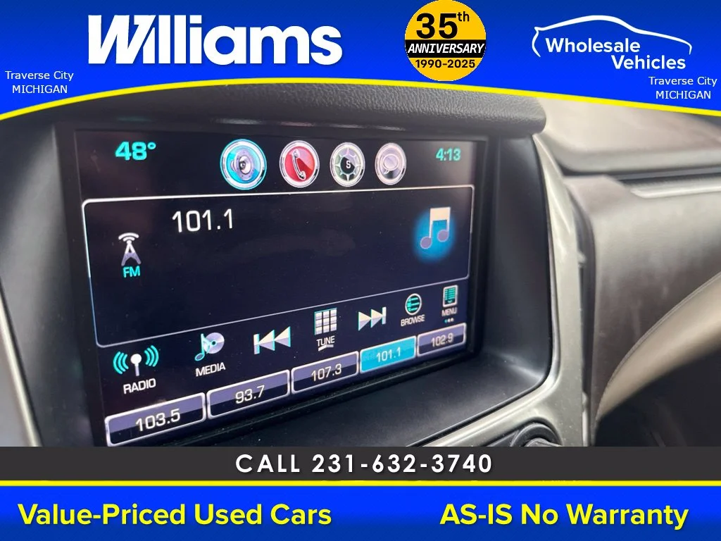 Used 2016 Summit White Chevrolet LS image 31