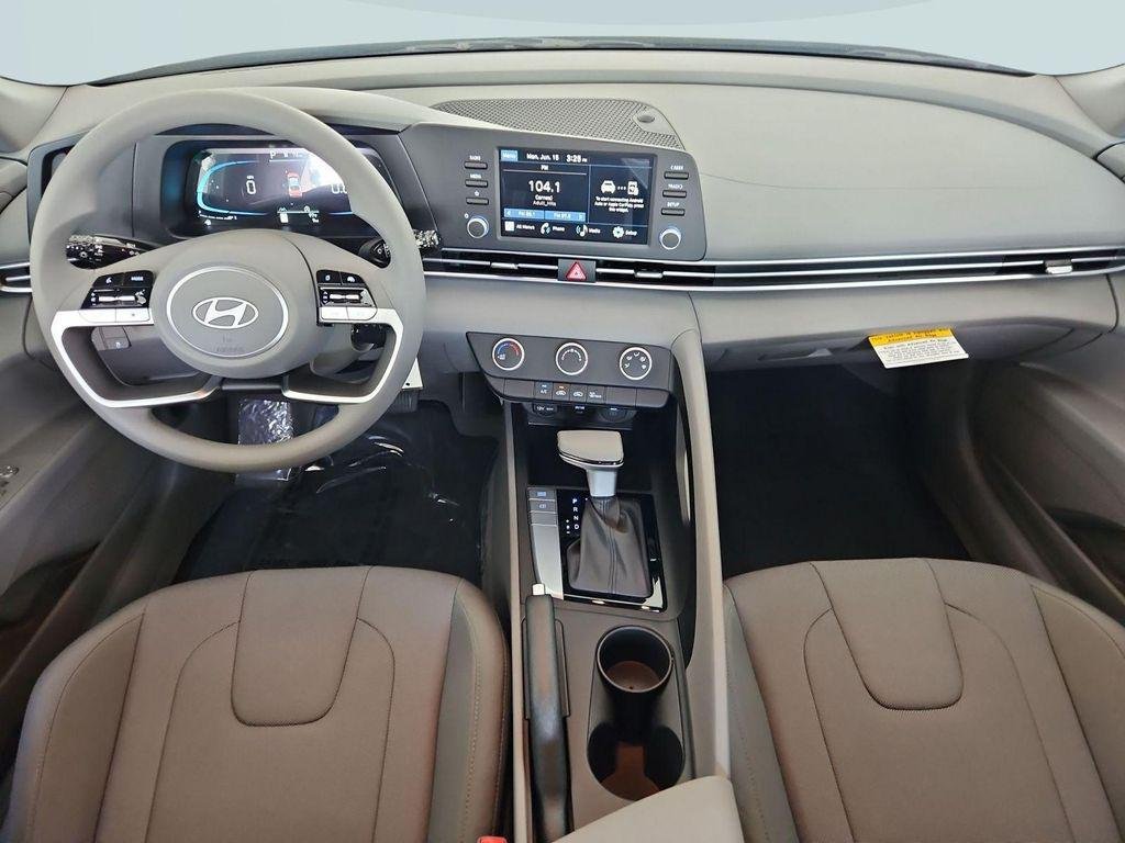 New 2026 Gray Hyundai SE image 22