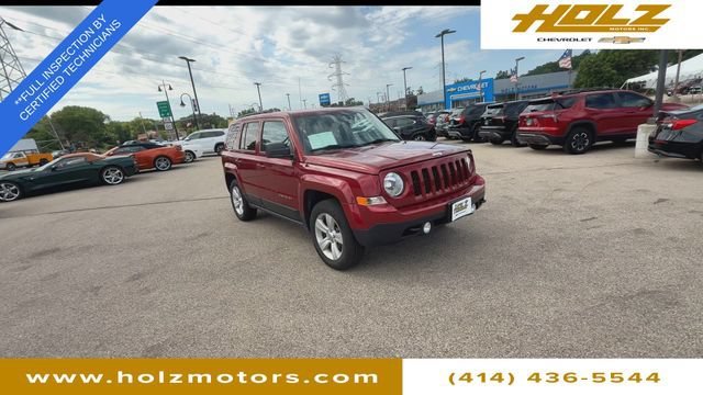 Used 2015 Red Jeep Sport image 2