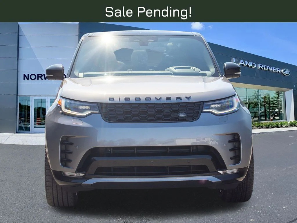 Used 2025 Gray Land Rover Dynamic SE image 2