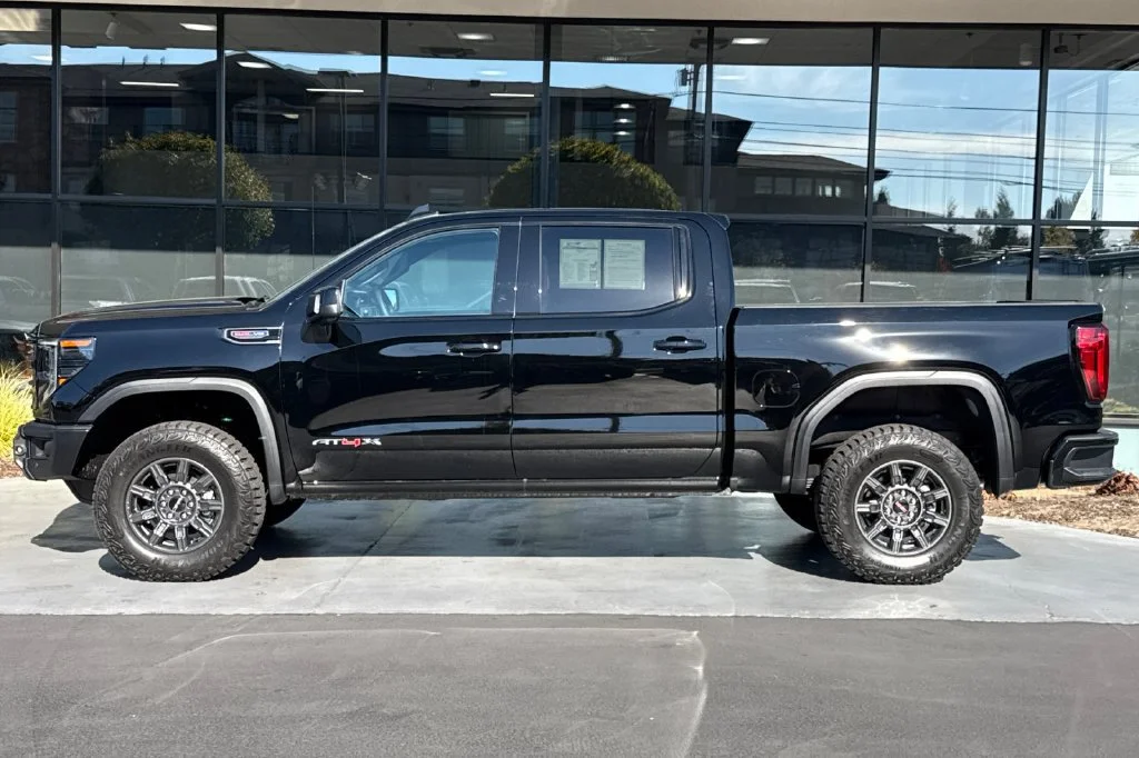2026 GMC Sierra 1500 AT4X - Photo 7