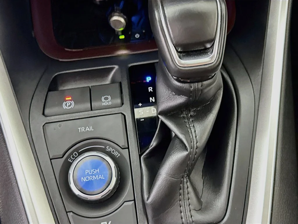 Used 2020 Magnetic Gray Metallic Toyota Limited image 22