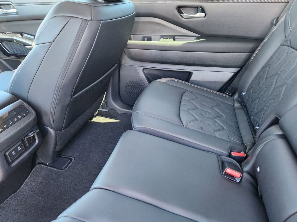 New 2026 Boulder Gray Pearl Nissan Platinum image 16