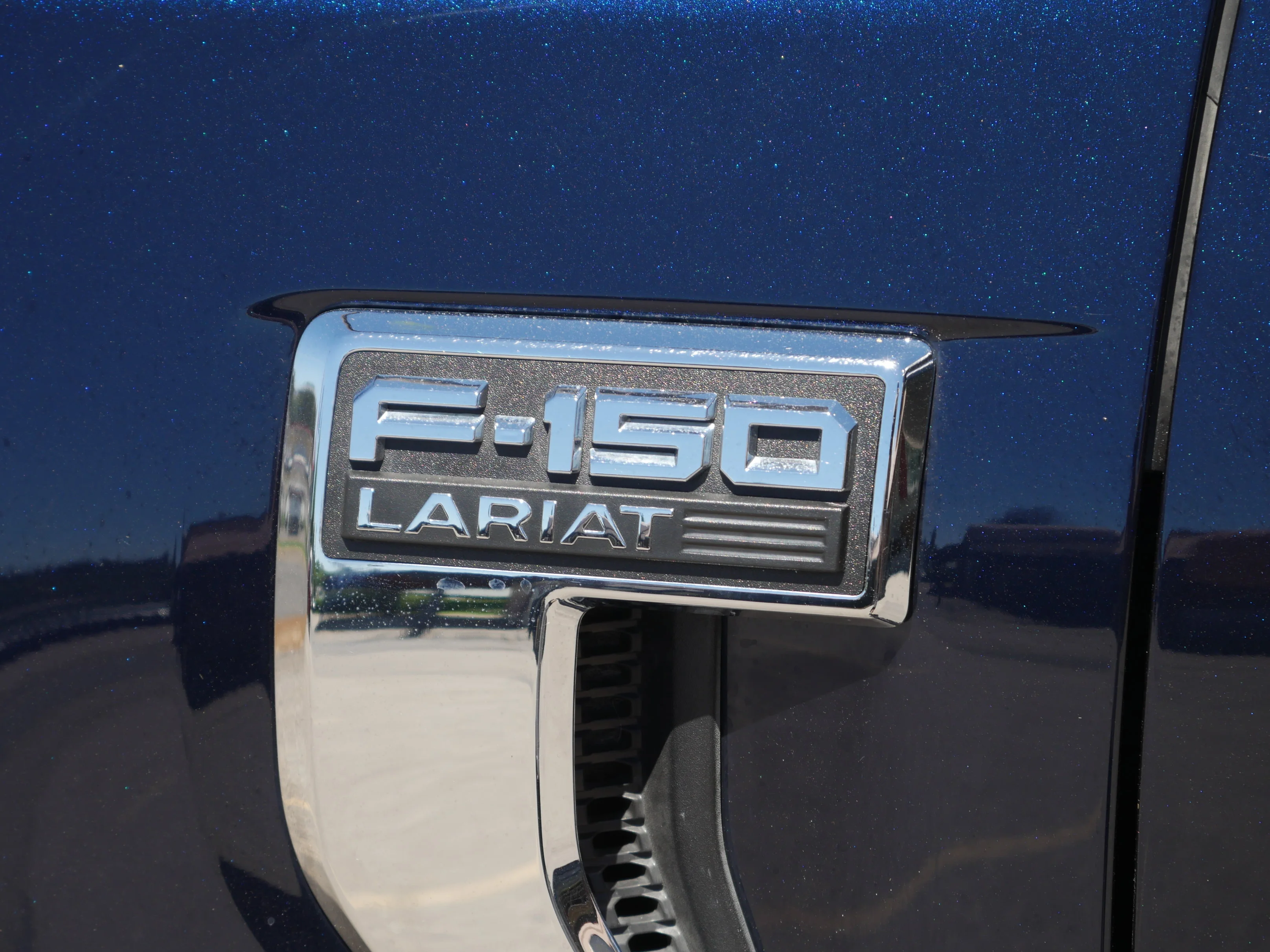 Certified Used 2024 Blue Metallic Ford LARIAT image 20