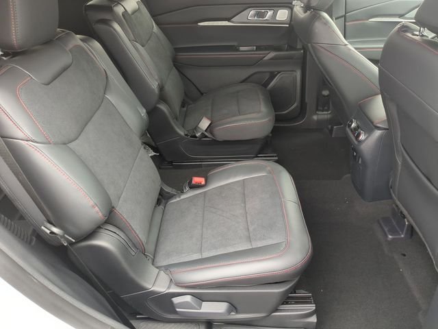 New 2026 Star White Metallic Tri-Coat Ford ST image 21