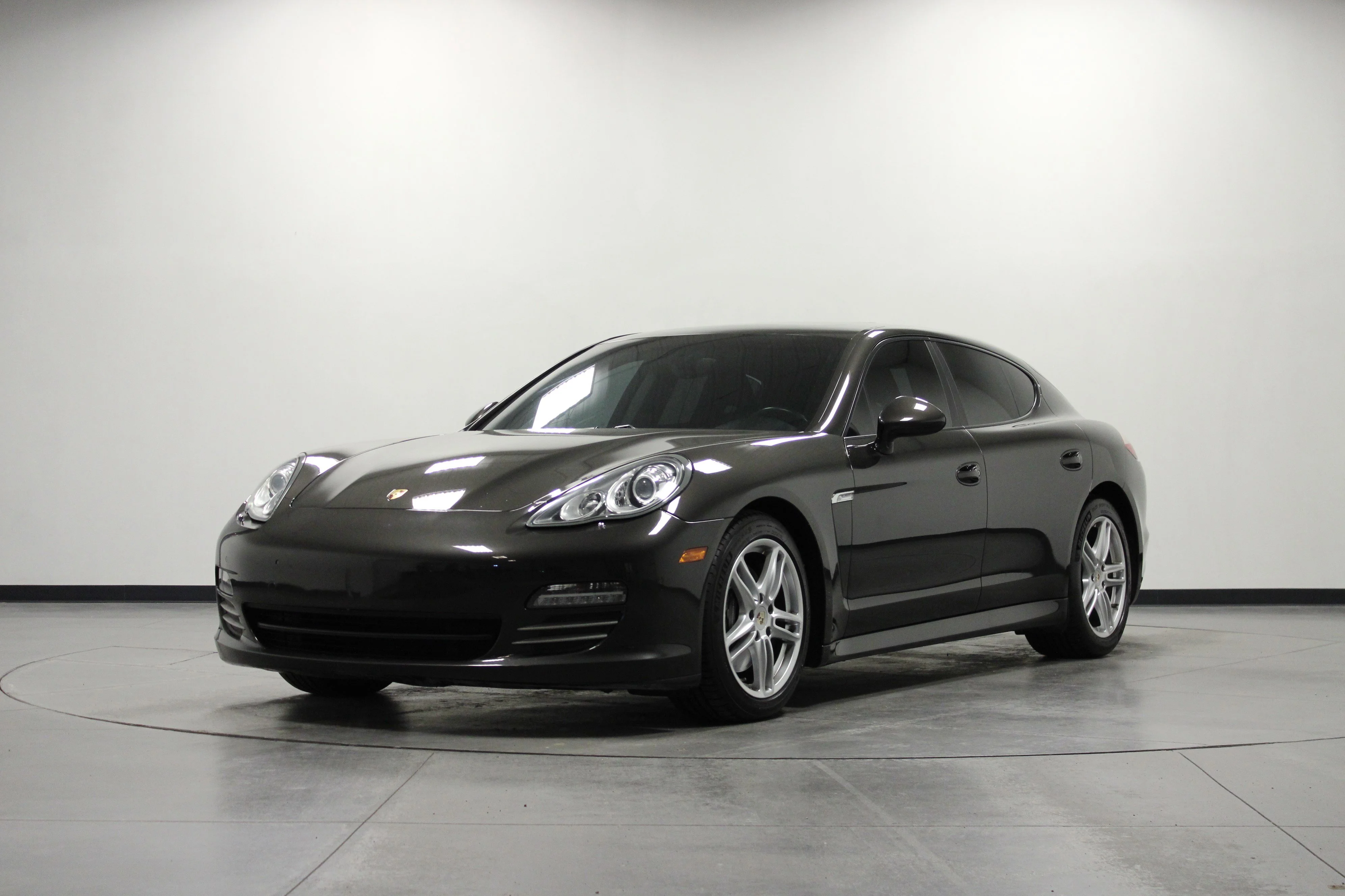 Used 2012 Carbon Grey Metallic Porsche 4 image 8