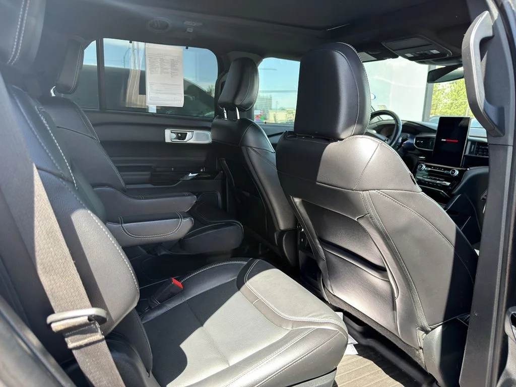2021 Ford Explorer ST - Photo 23