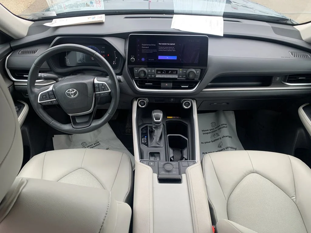 Used 2024 White Toyota XLE image 16