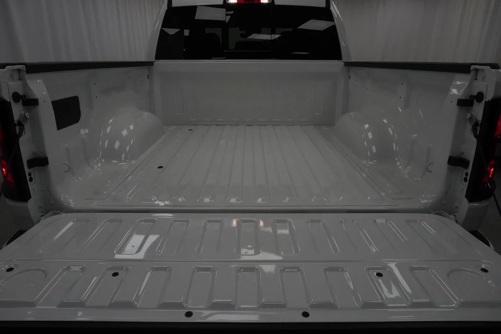 New 2026 Bright White Clear-Coat Exterior Paint RAM Big Horn/Lone Star image 29