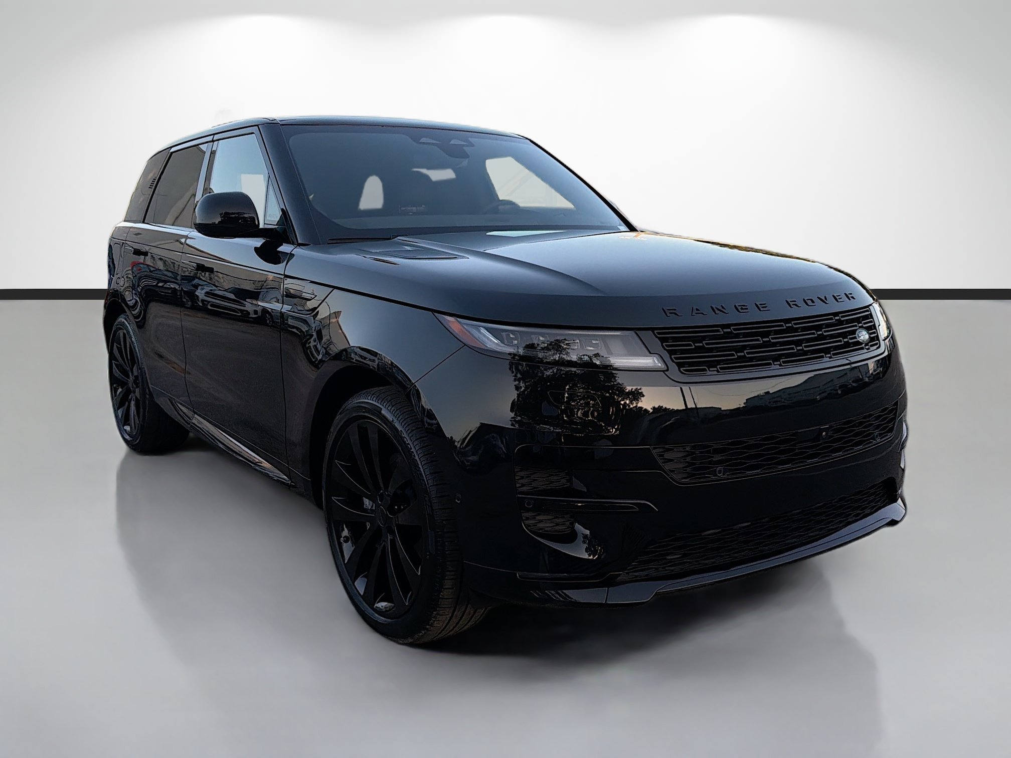 New 2026 Santorini Black LAND ROVER Dynamic SE image 6