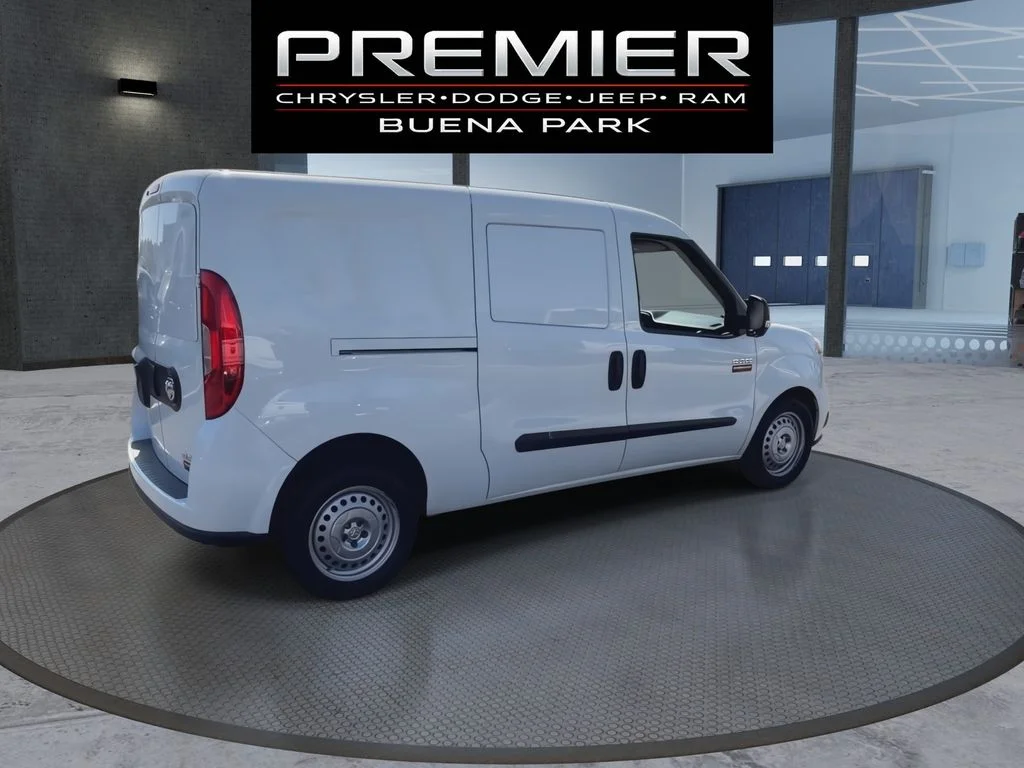 Used 2022 White Ram Base image 8