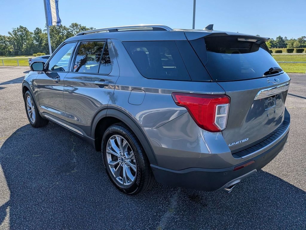 Used 2022 Gray Ford Limited image 7