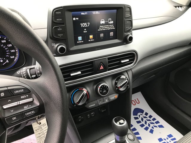 Used 2020 Ultra Black Hyundai SE image 14