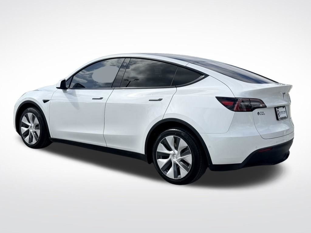 Used 2021  Tesla Long Range image 4