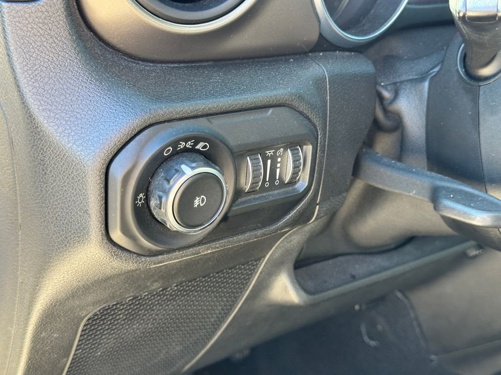 Used 2018 Black Clearcoat Jeep Sport image 7