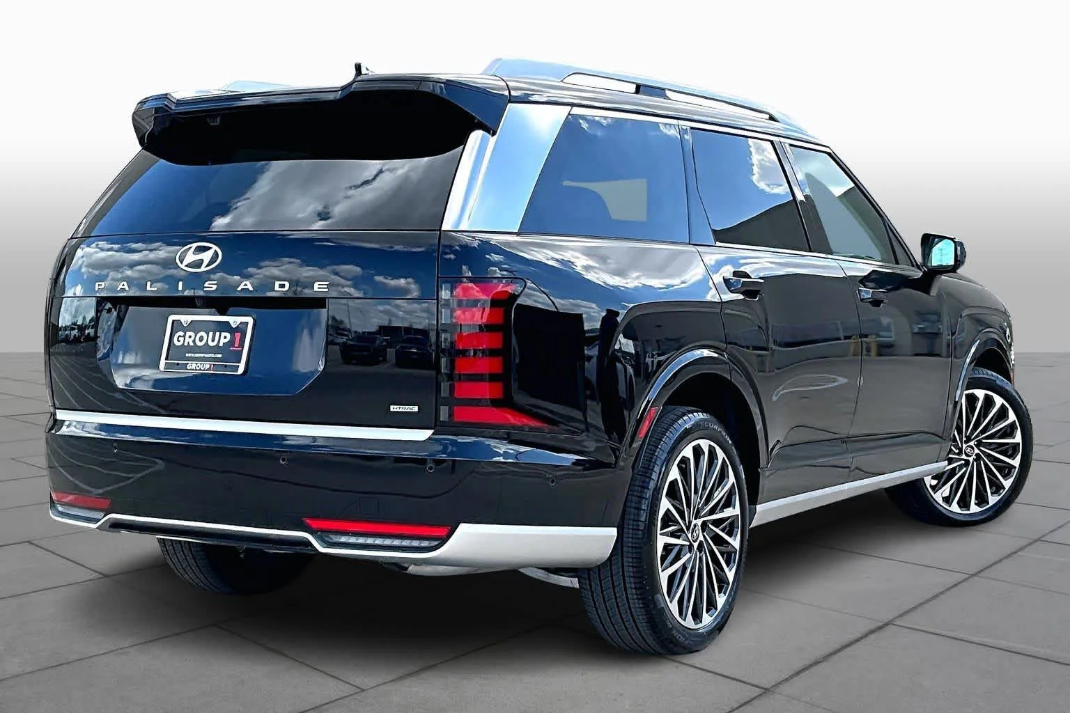 Used 2026 Abyss Black Pearl Hyundai Calligraphy image 12
