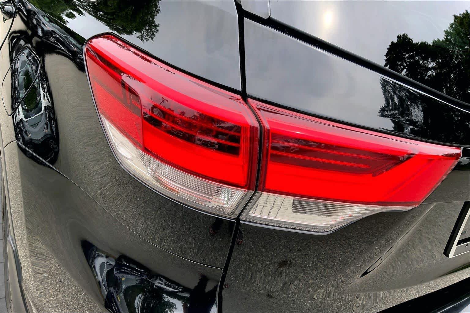 Used 2019 Midnight Black Metallic Toyota LE image 28