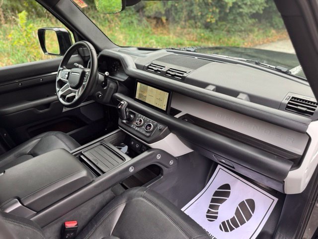 Used 2024 Carpathian Gray Premium Metallic Land Rover X-Dynamic SE image 19