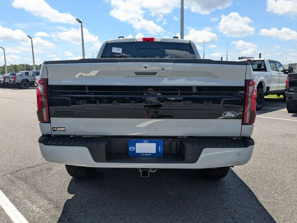 New 2026 Avalanche Ford Platinum image 5